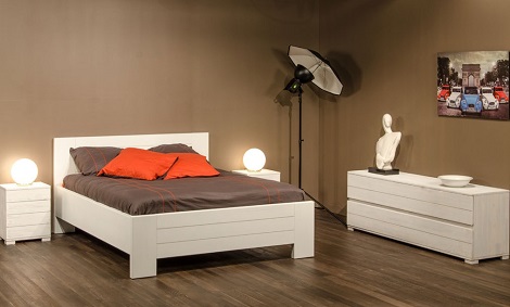 Arezzo ledikant,commode 200cm. breed ,ladekast,wit,hout,acacia,van Houdt meubel